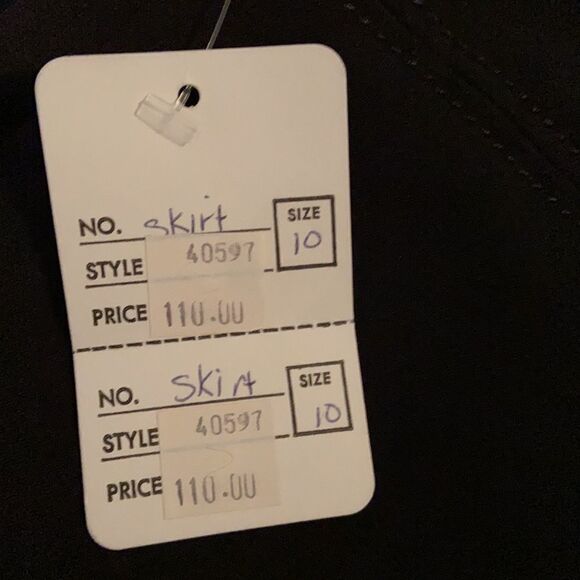 Nwt Black pencil skirt. Conrad C. Business casual professional size 10 - Picture 6 of 9